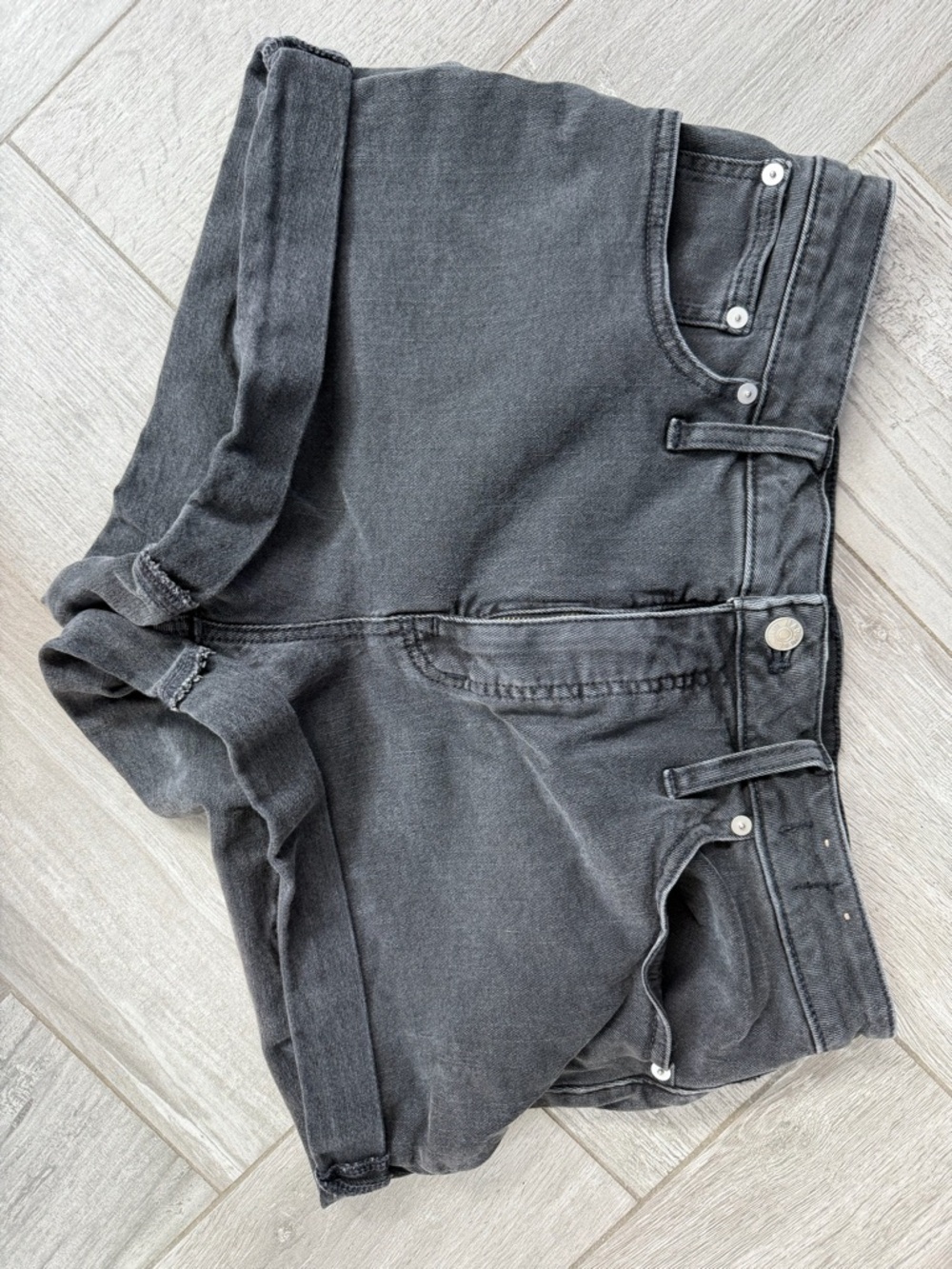 Madewell Black Curvy High-Rise Denim Shorts 32